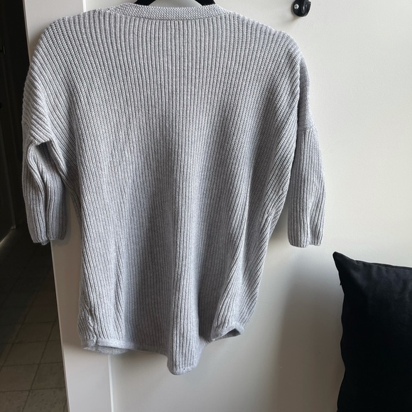 Express sweater - Picture 3 of 3